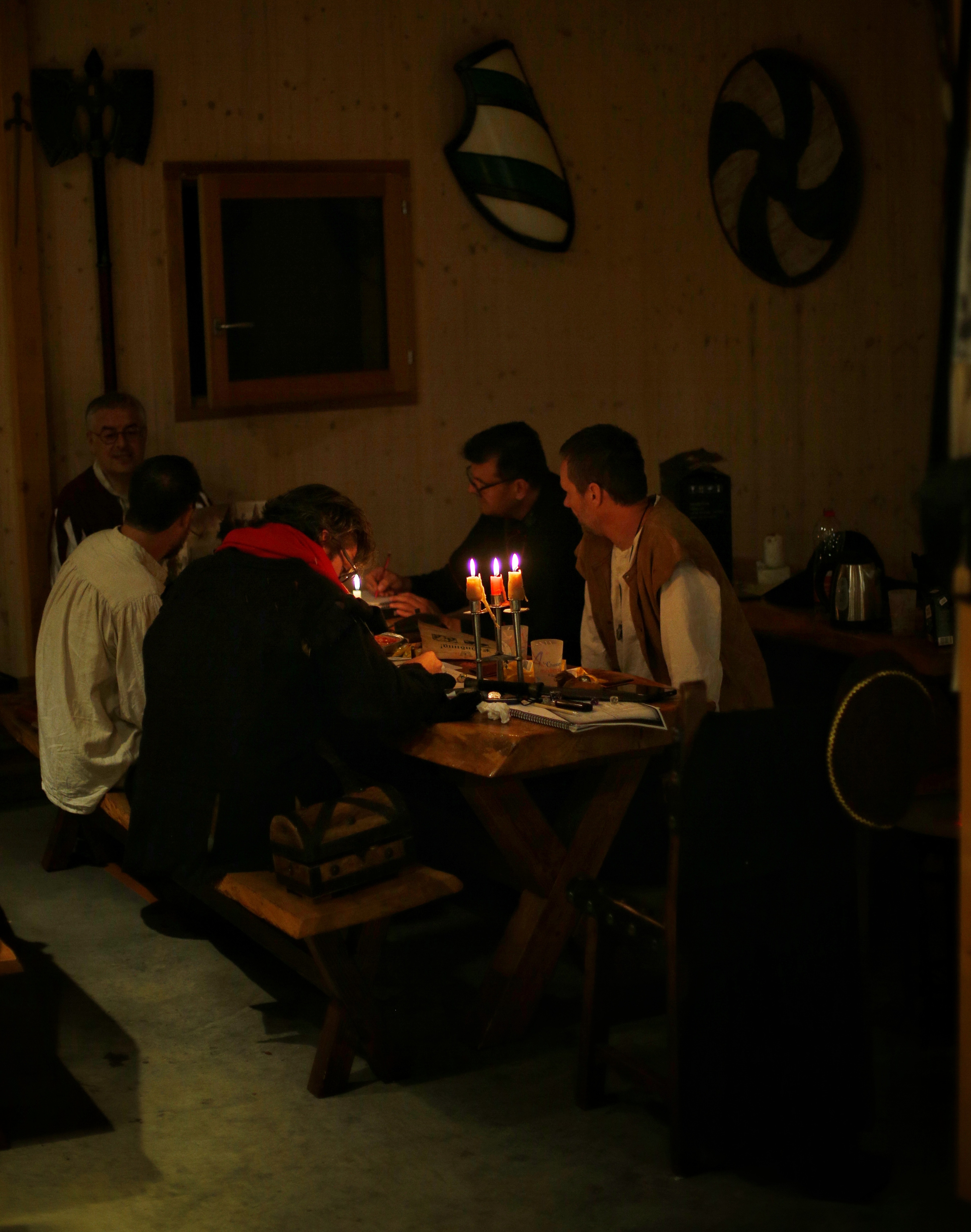 Partie de jeu de rôle à la Taverne des Cornelles
